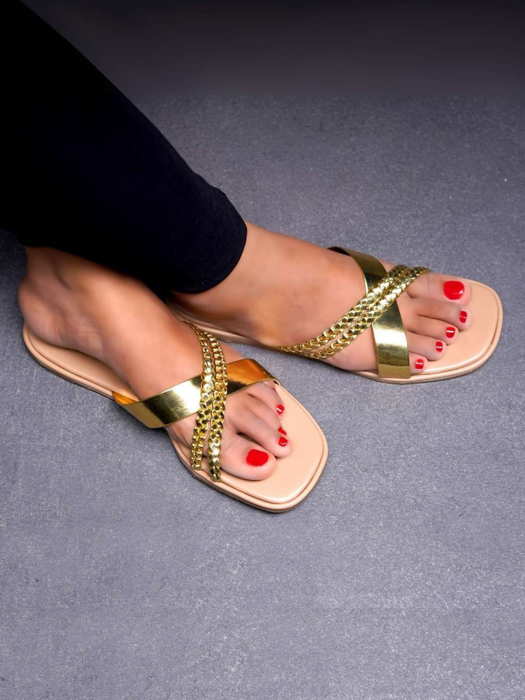 THE MADRAS TRUNK Women Core Open Toe Flats