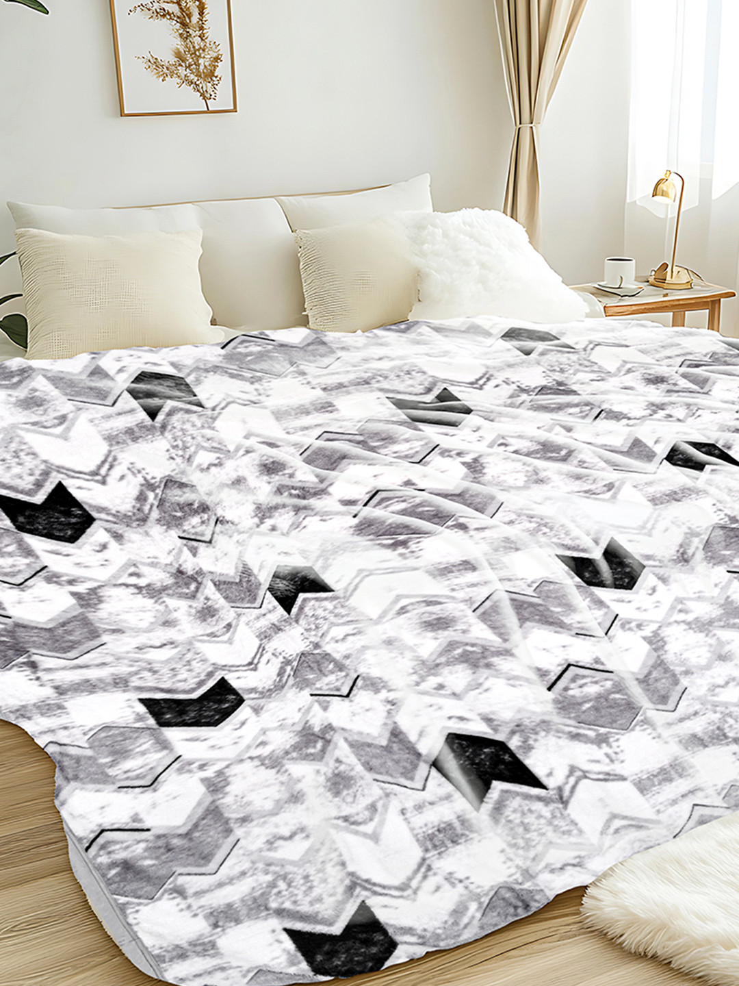 MAXNAP Sleep Support Assorted AC Room 350 GSM Double Bed Blanket