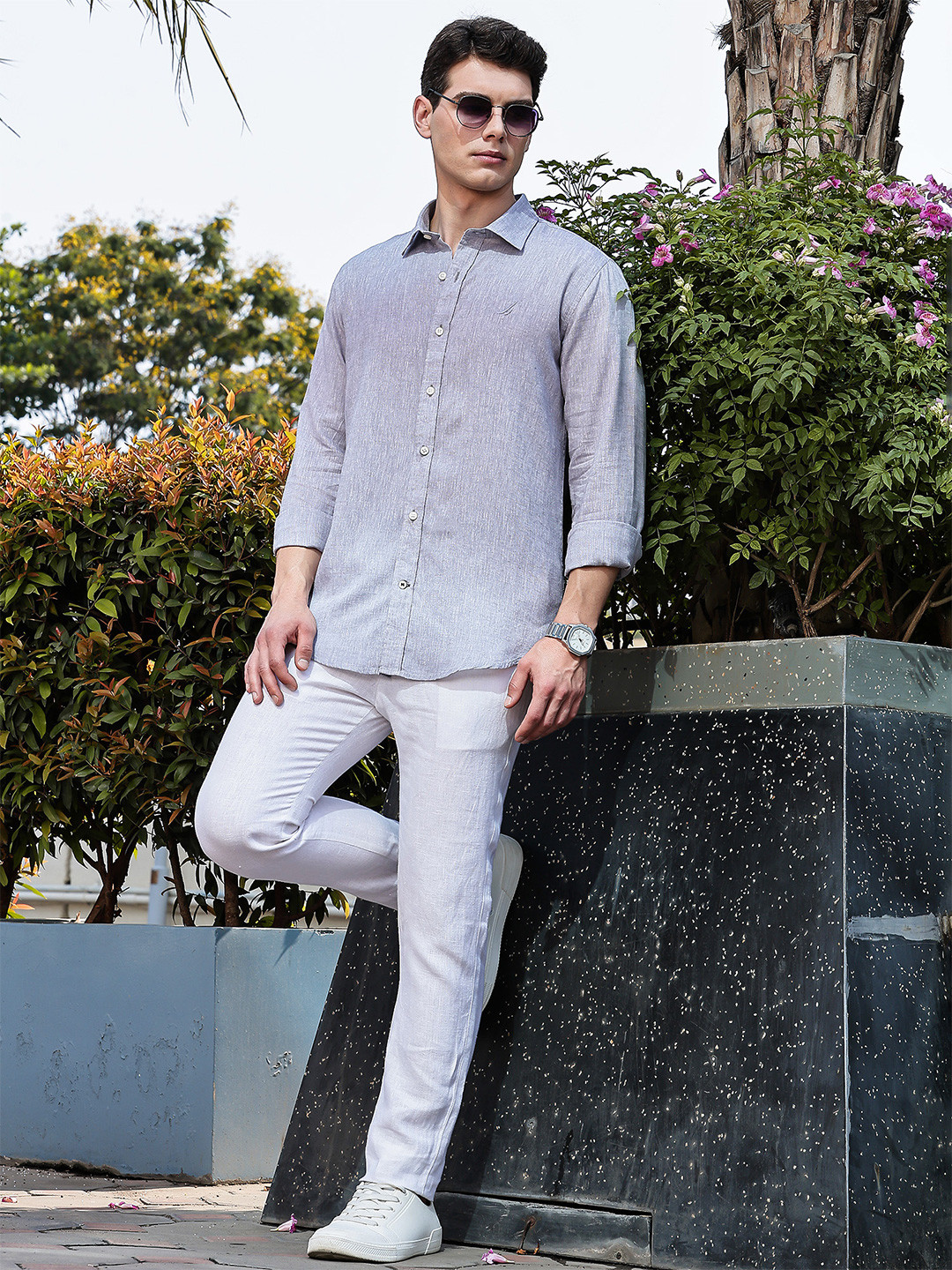 Nautica Summer-Ready Spread Collar Cotton-Linen Shirt