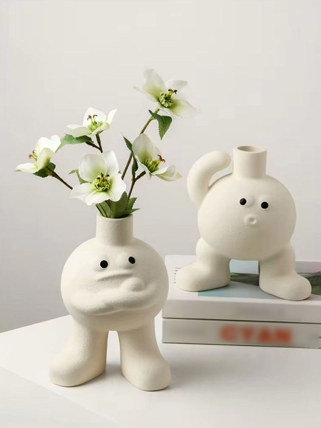 ArteCasa Beige Textured Big Feet Flower Vases