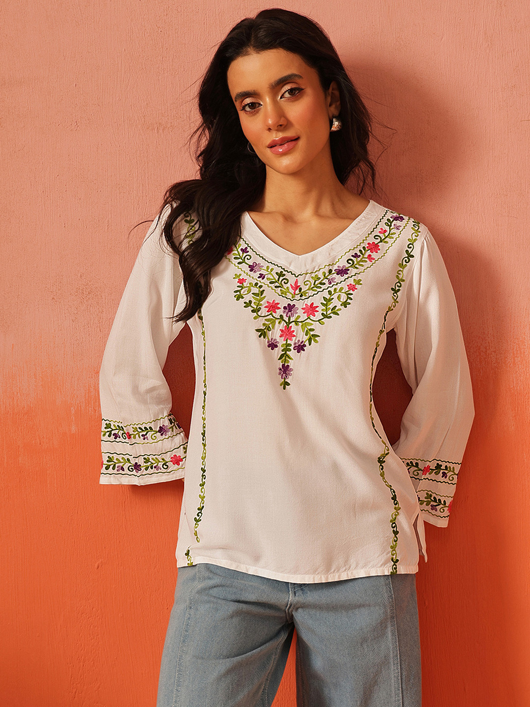 Qazmi Women Amina Kashmiri Embroidered V-Neck Short Kurti