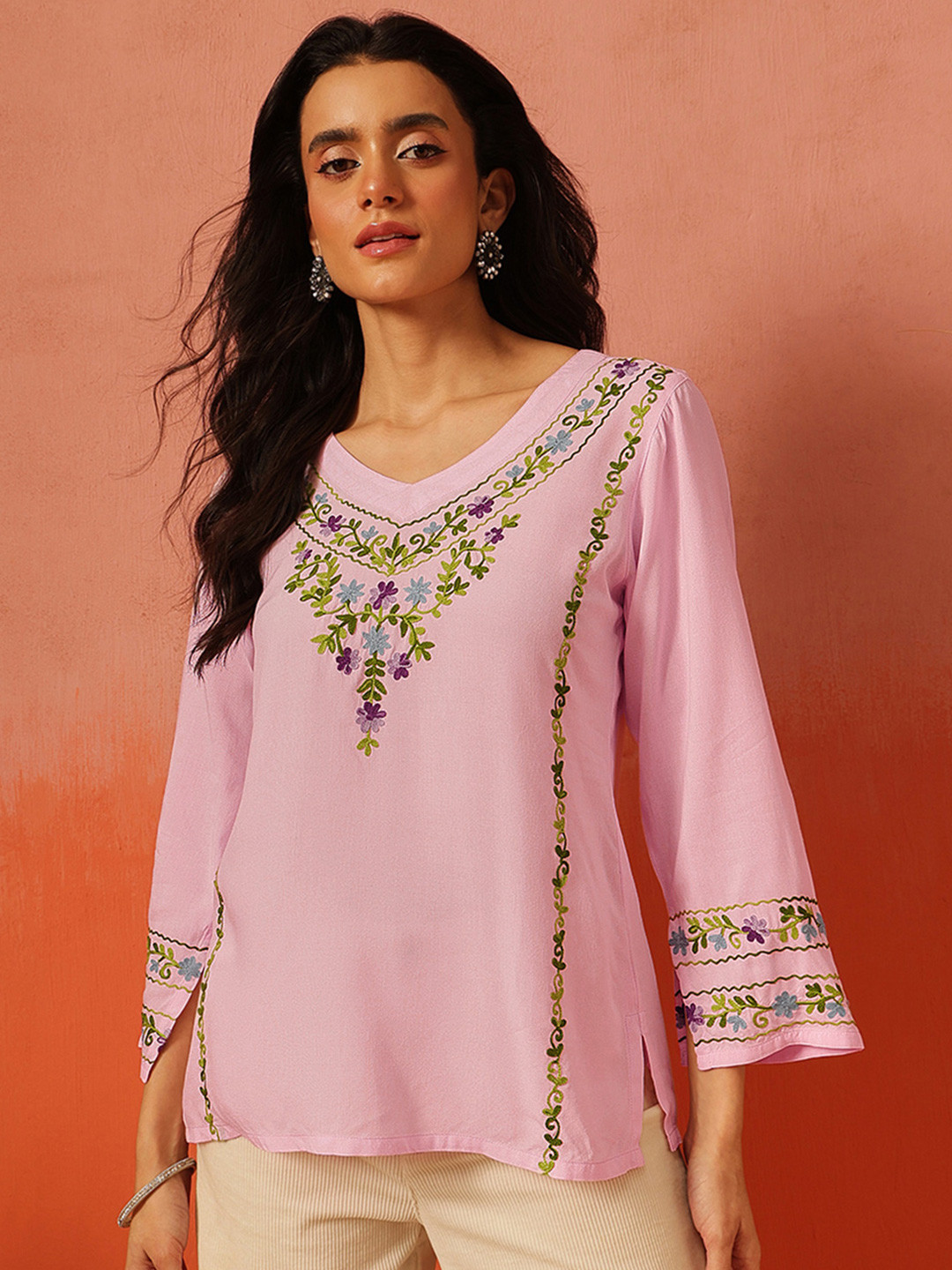 Qazmi Women Amina Kashmiri Embroidered V-Neck Short Kurti