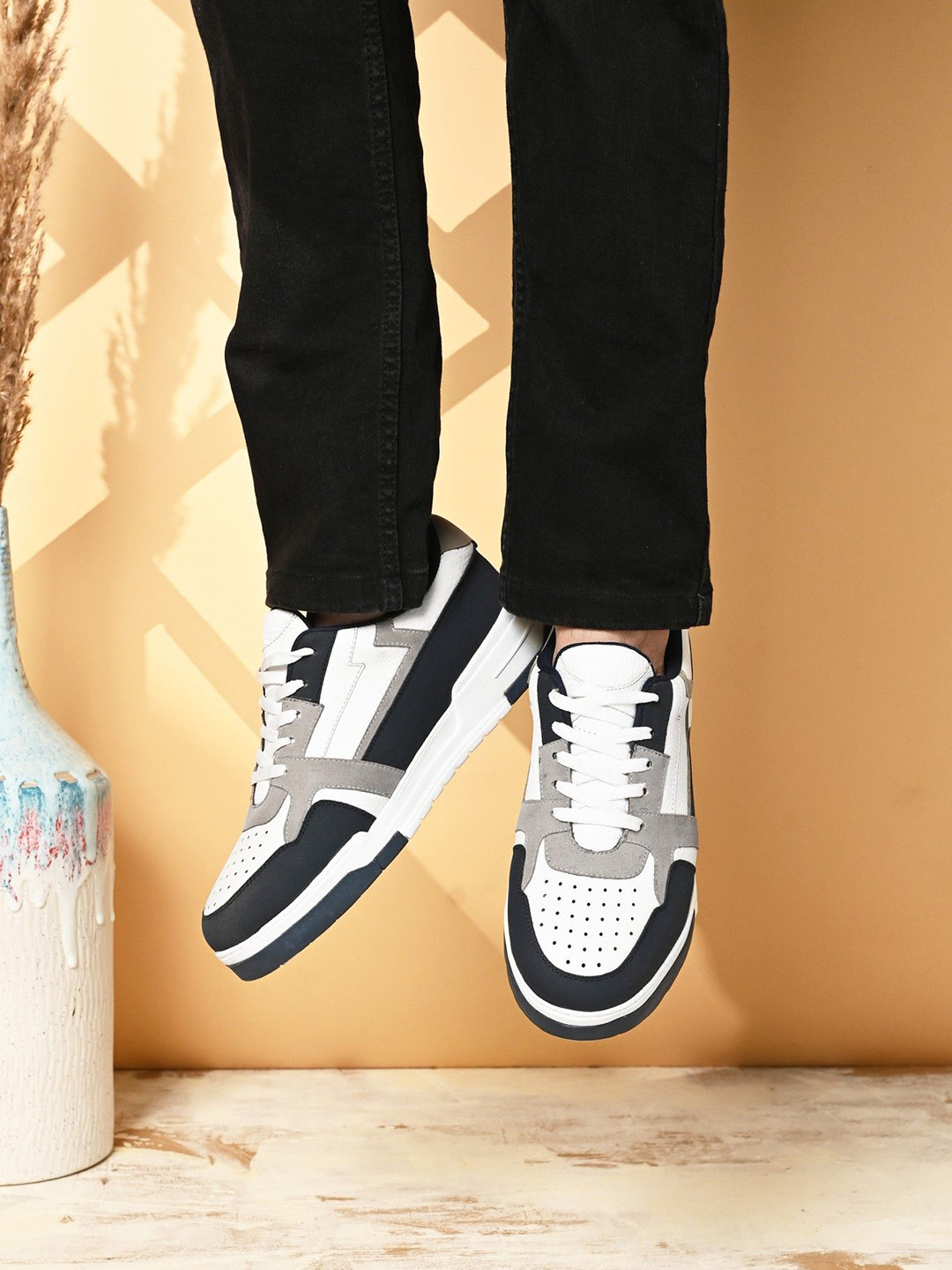 San Frissco Men PU  Light Weight Colourblocked Sneakers