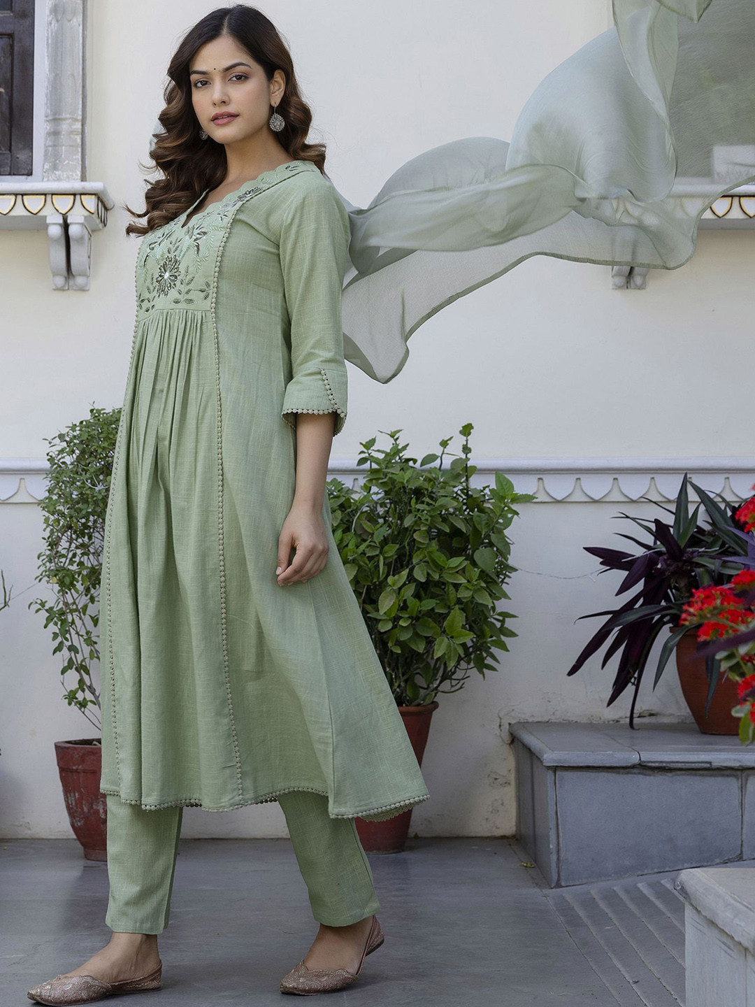 EthniFlair Women Floral Cotton Kurta with Pyjamas & Dupatta