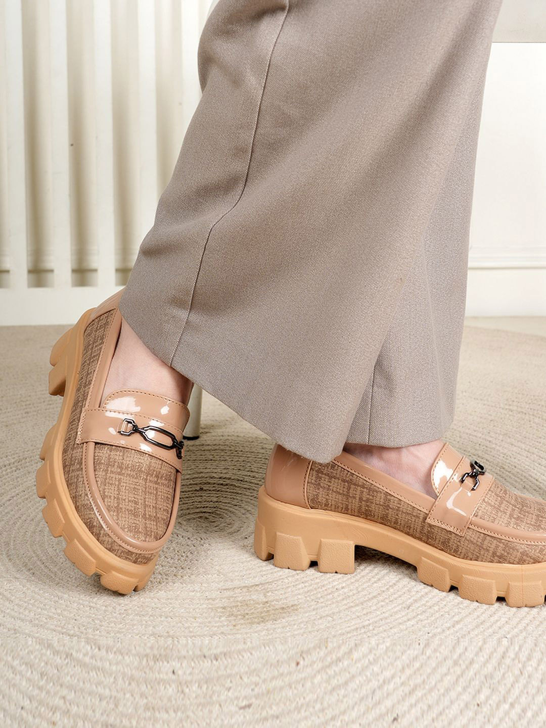 Mast & Harbour Women Round Toe Loafers