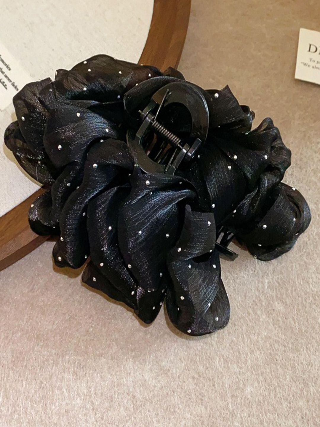 LYKAA Set of 1 Black Stylish Large Ruffle Hair Clutcher Clip