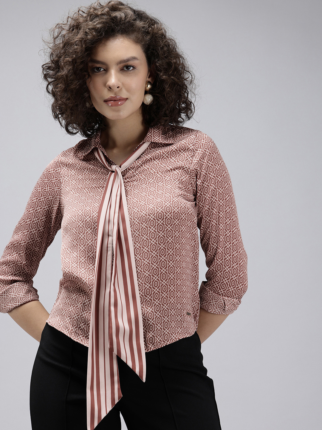 Van Heusen Geometric Printed Casual Shirt with Scarf