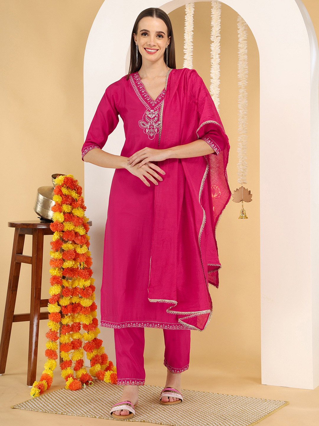 Anouk Floral Yoke Design V-Neck Roman Silk Thread Work Kurta With Trousers & Dupatta