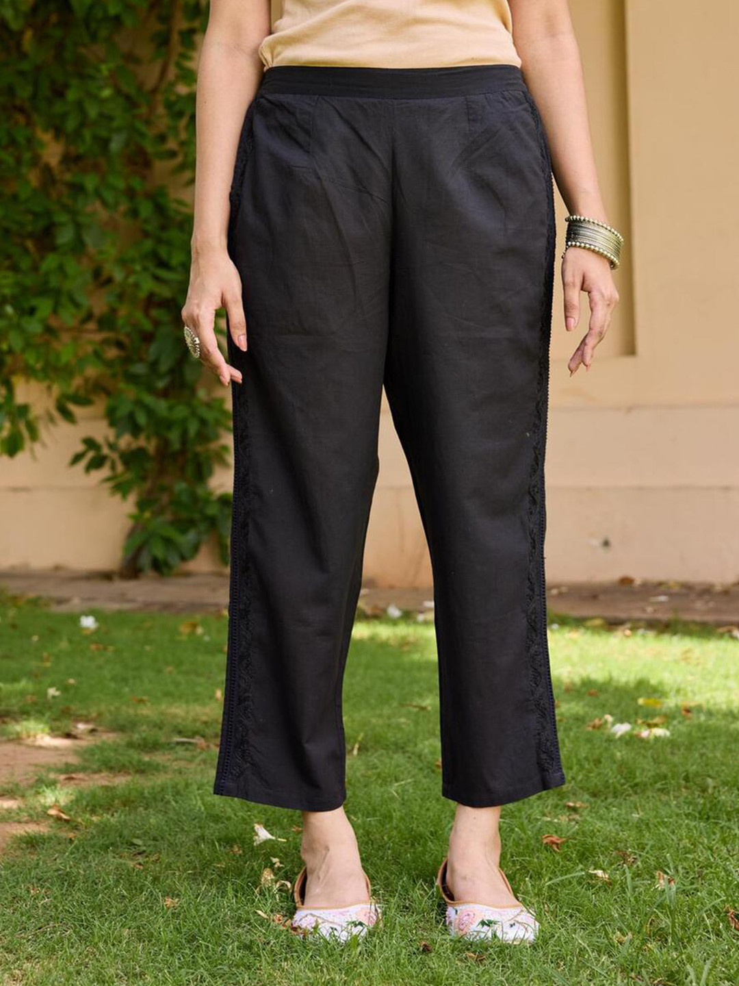 House Of Chikankari Cotton Cambric Chikankari Solid Pants