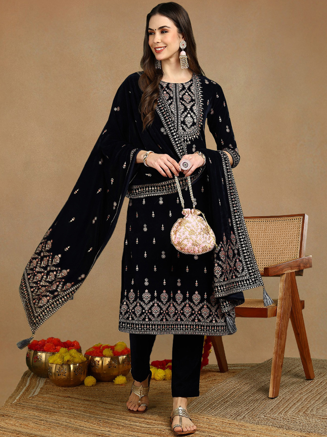House of Pataudi Women Ethnic Motif Embroidered Straight Kurta Trousers With Dupatta