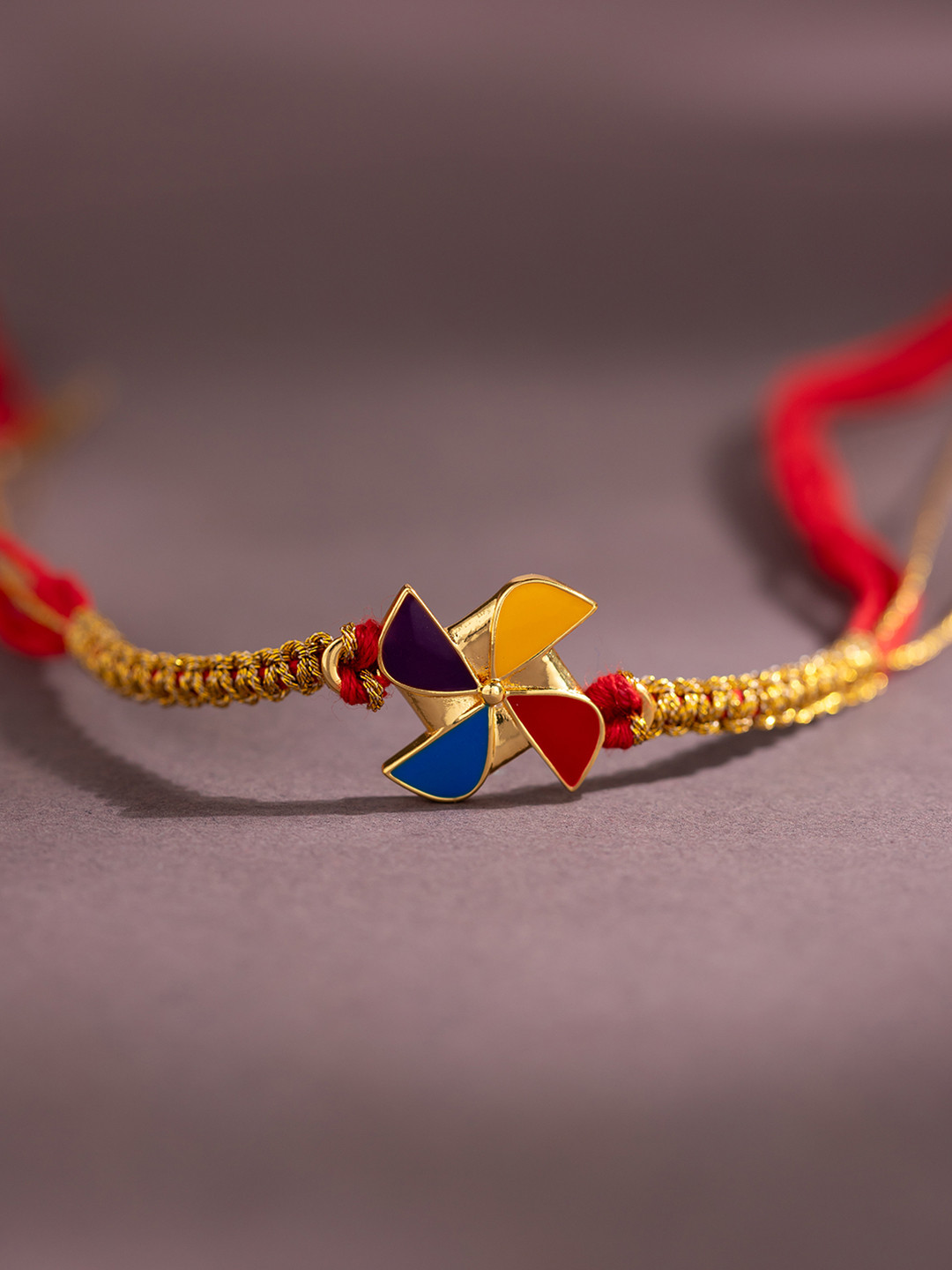 Voylla Nostalgic Pinwheel Design Thread Rakhi