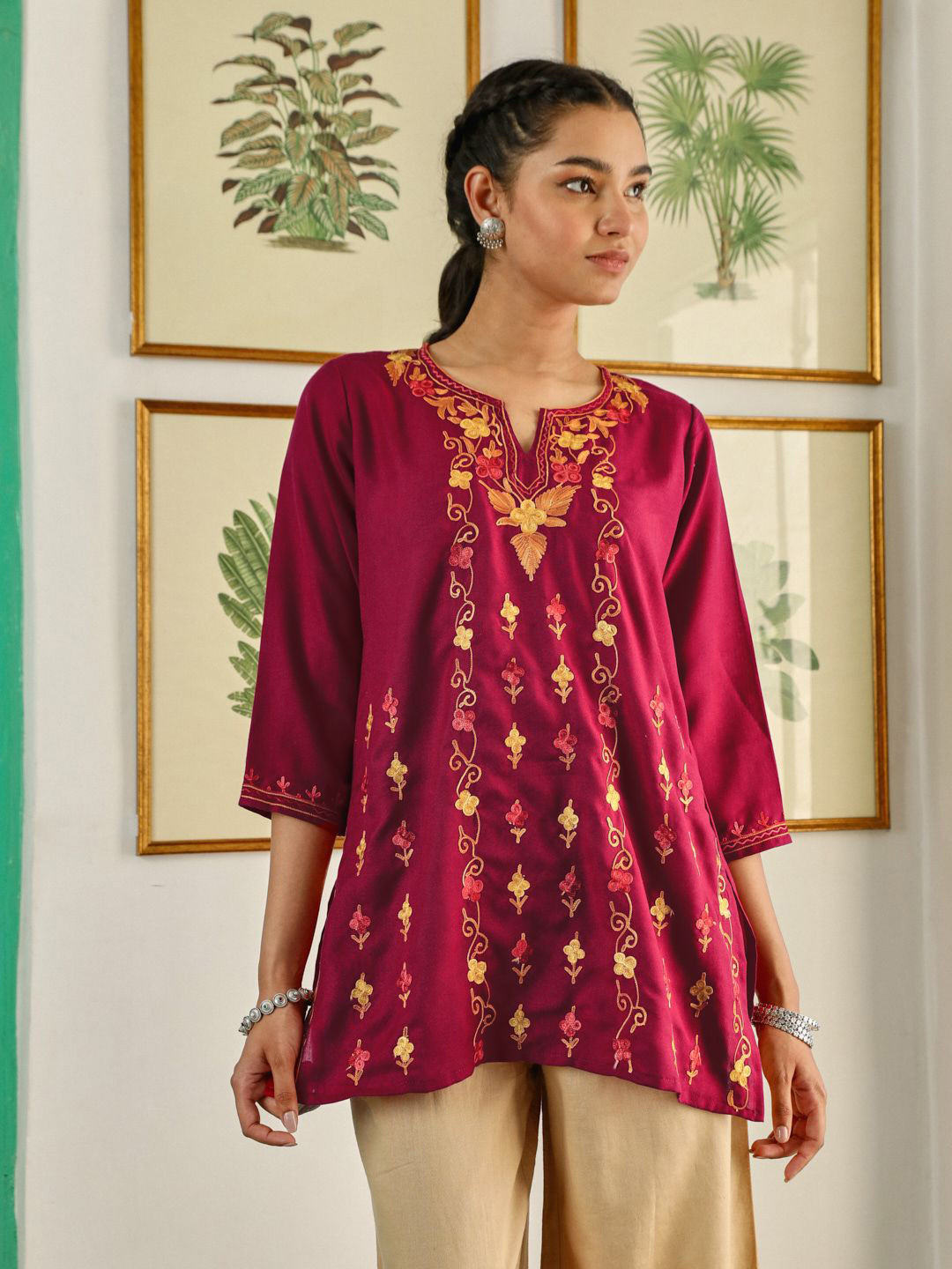 House Of Chikankari HOC Crafts Aari Embroidered Cotton Solid Short Kurta