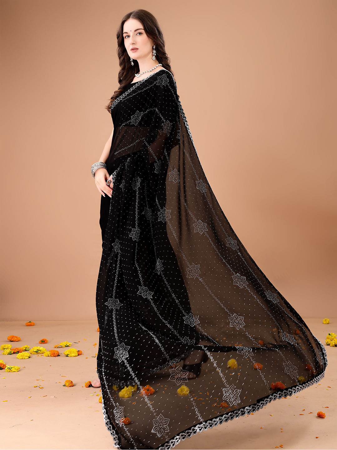 Leelavati Embellished Saree With Blouse