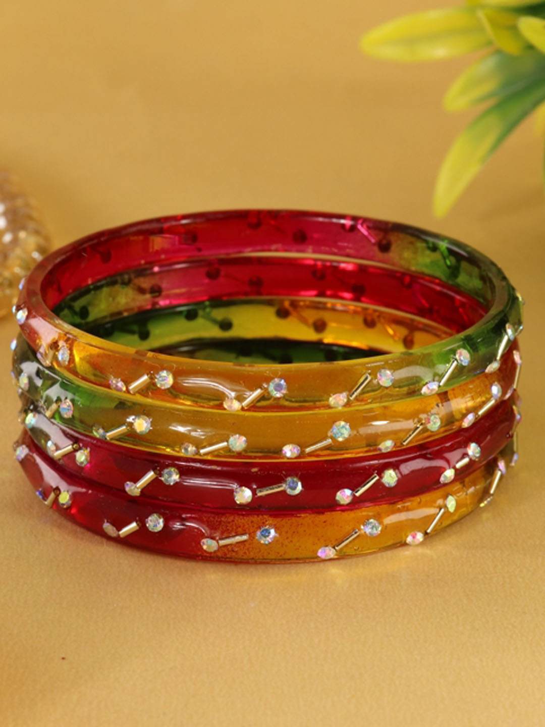 LAVAZZA Set Of 8 Zircon Diamond & Beads Work Glass Bangles