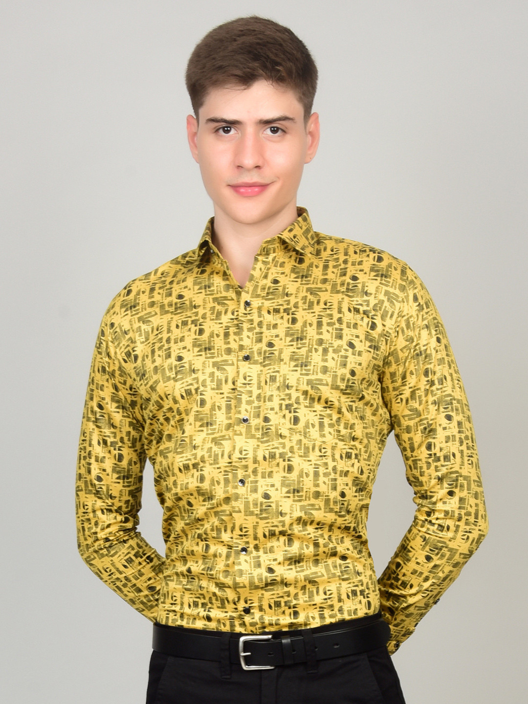 Heed Attentive Amber Noir Men Slim Fit Abstract Printed Spread Collar Casual Shirt