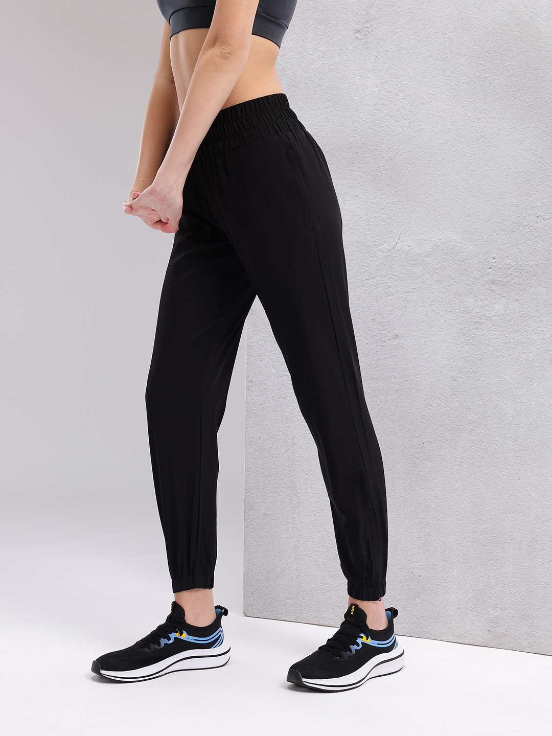 HRX by Hrithik Roshan Woman Rapid-Dry Training Joggers