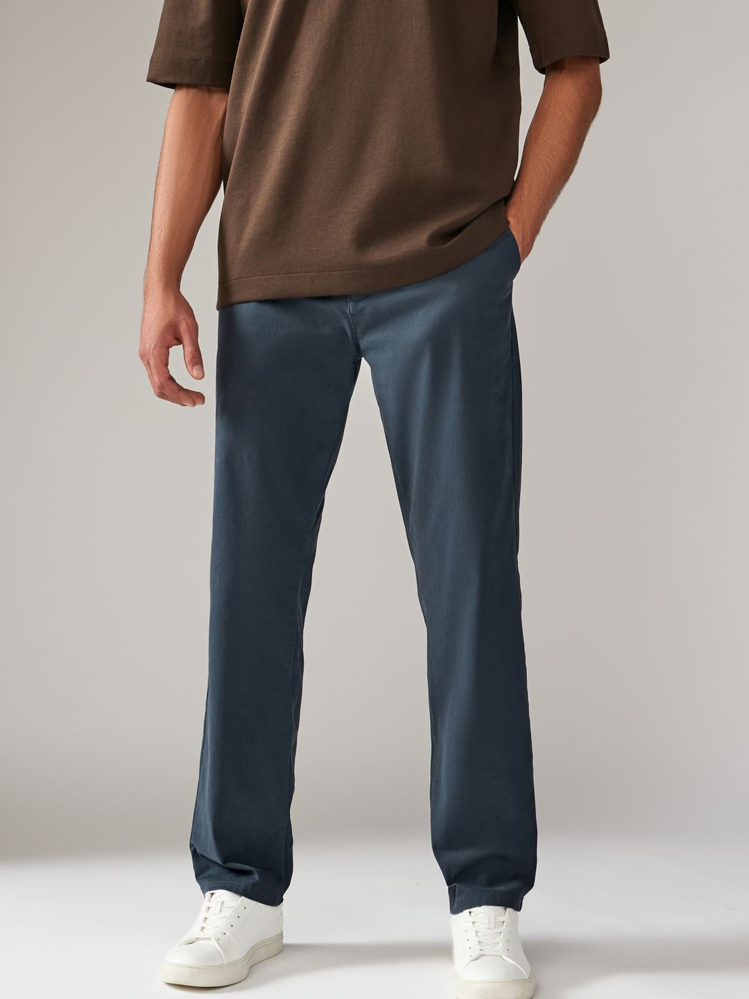 NEXT Men Straight Fit Stretch Chinos