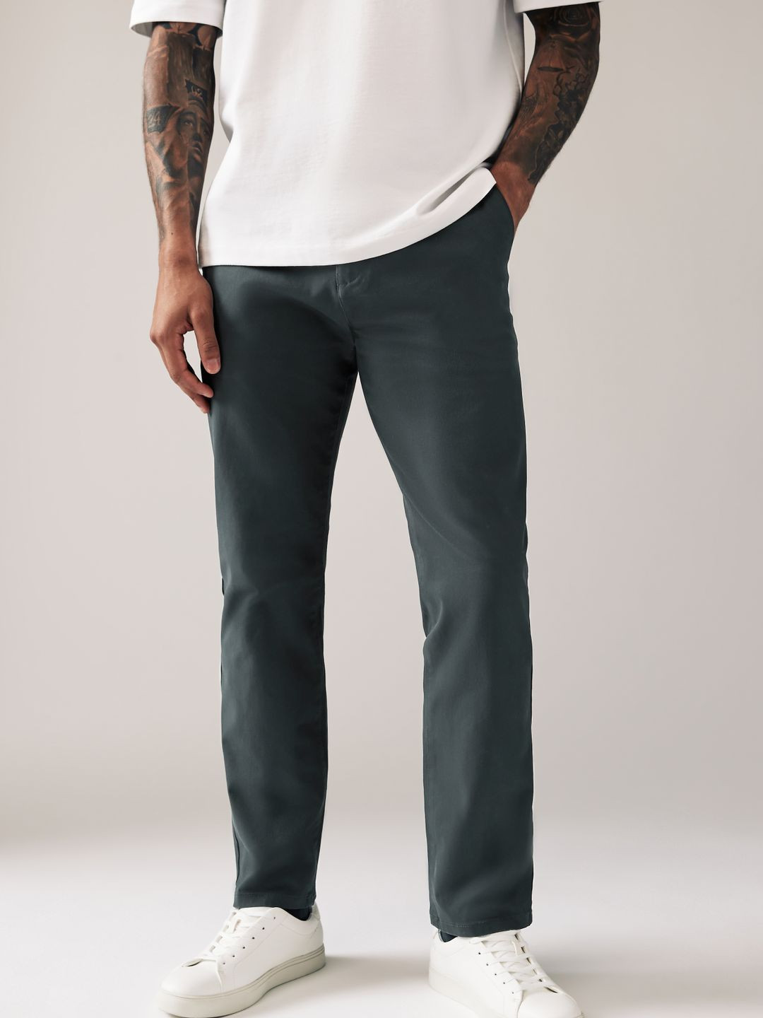 NEXT Men Straight Fit Stretch Chinos