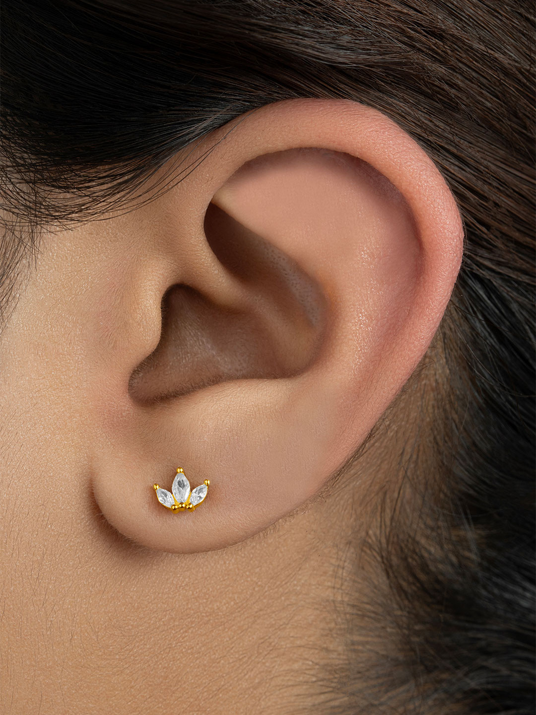 Silverfied Silver Gold-Plated Cubic Zirconia Studded Leaf Shaped Studs