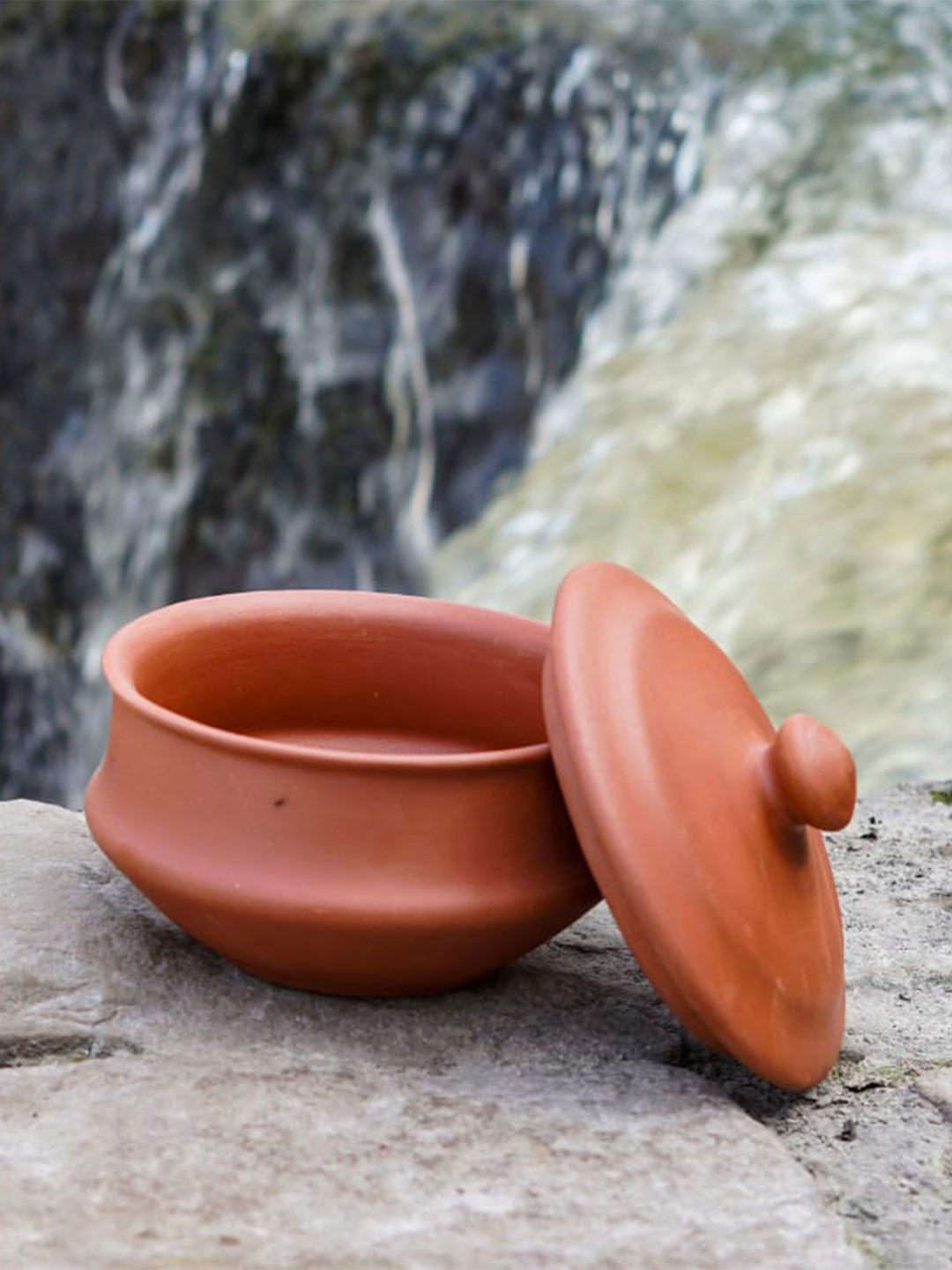The handicraftian Red Terracotta Microwave Safe Serving Handi