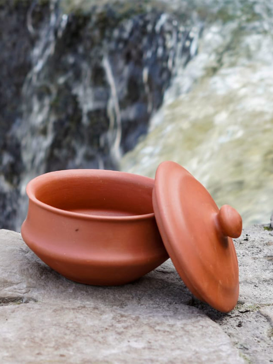 The handicraftian Red Terracotta Microwave Safe Serving Handi-900-950 ml