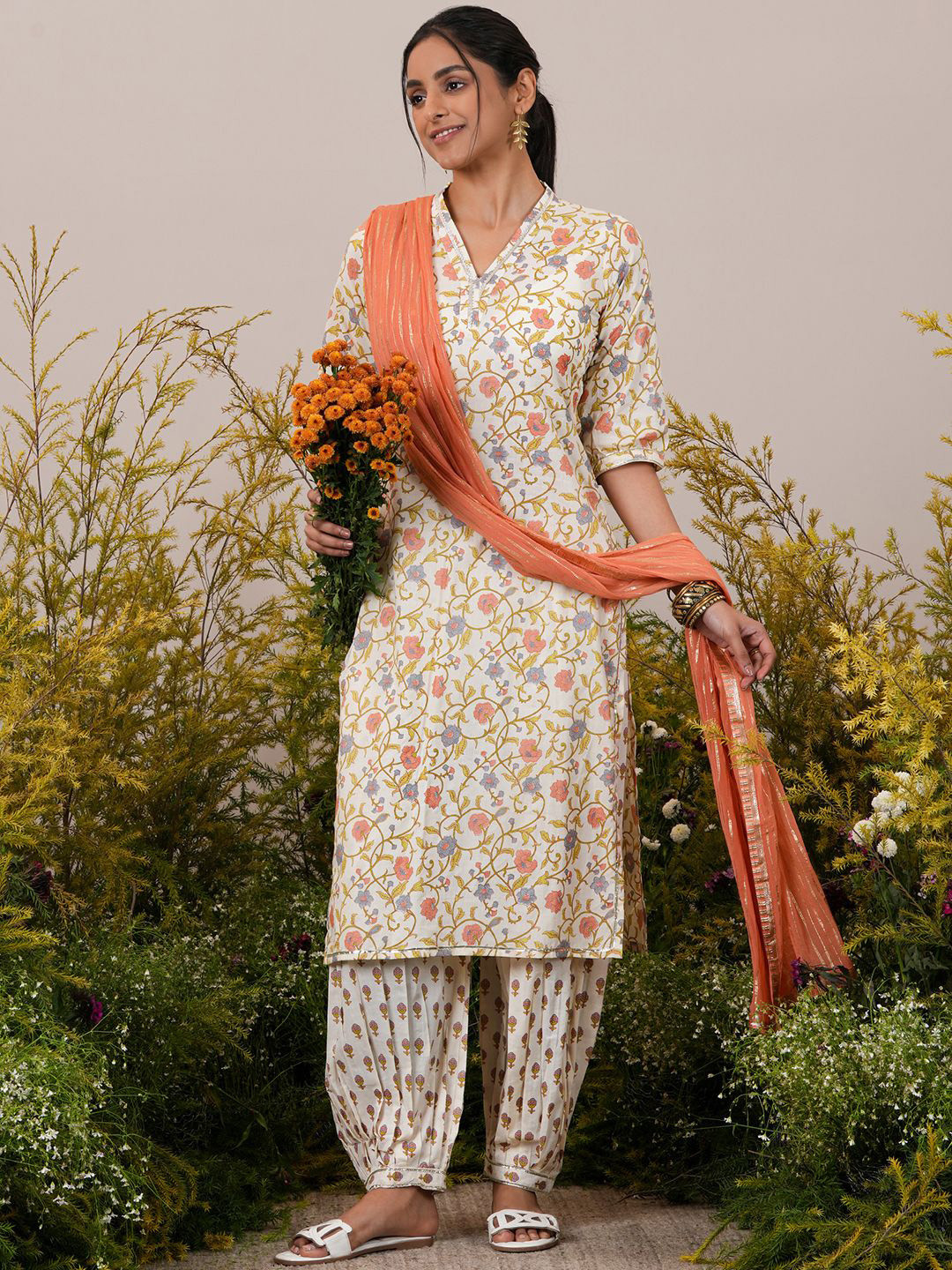 Gerua By Libas Women Floral Printed Straight Kurta with Salwar & Dupatta