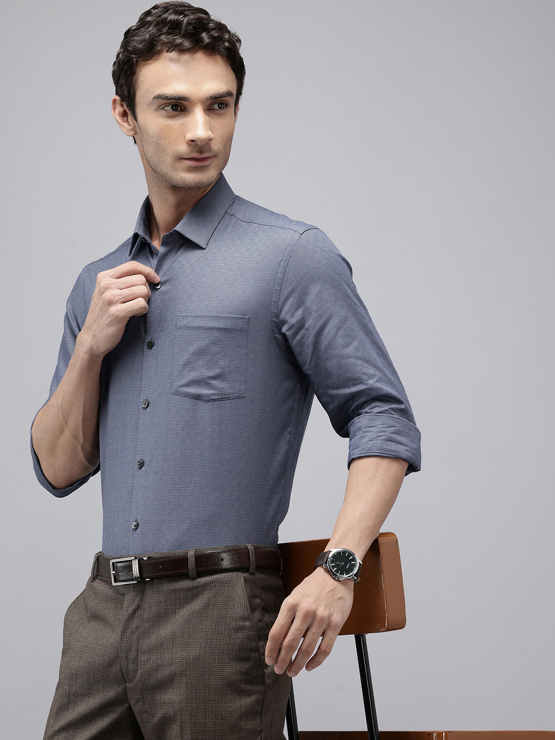 Arrow Pure Cotton Self Design Manhattan Slim Fit Textured Formal Shirt