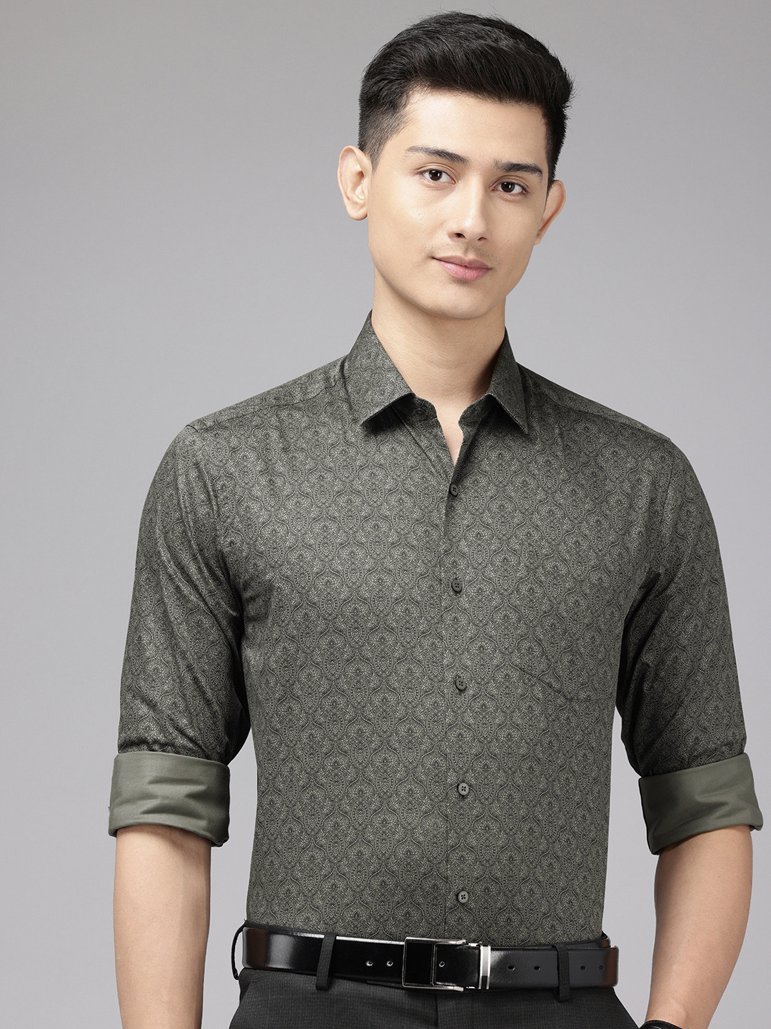 Arrow Pure Cotton Manhattan Slim Fit Ethnic Motifs Printed Formal Shirt
