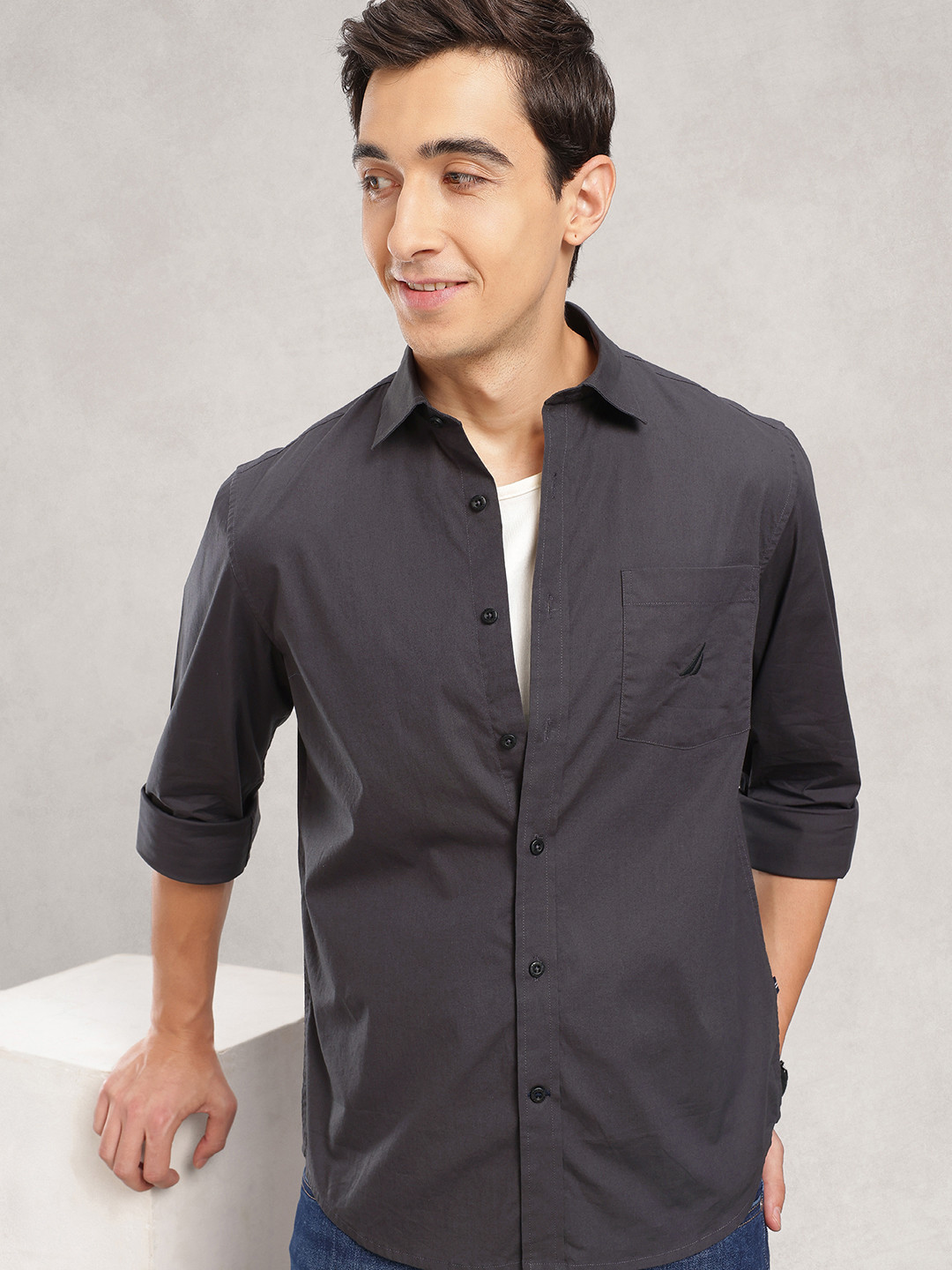 Nautica Men's Versatile Slim Fit Cotton Casual Shirt