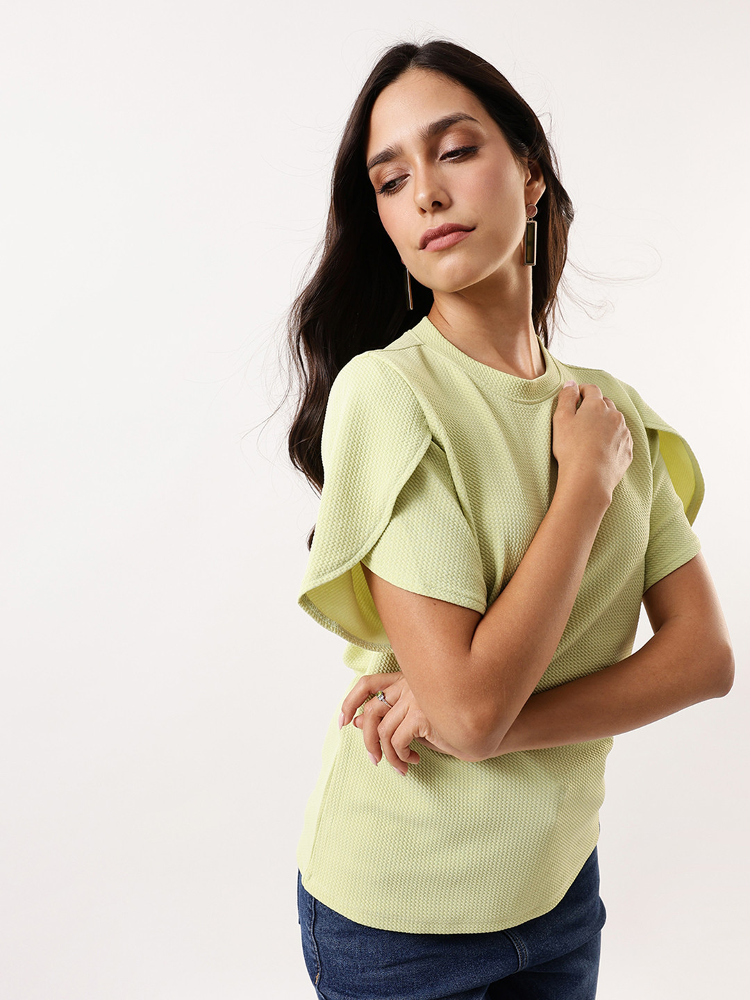 DL Woman Solid Textured Round Neck Half Petal Sleeves Top