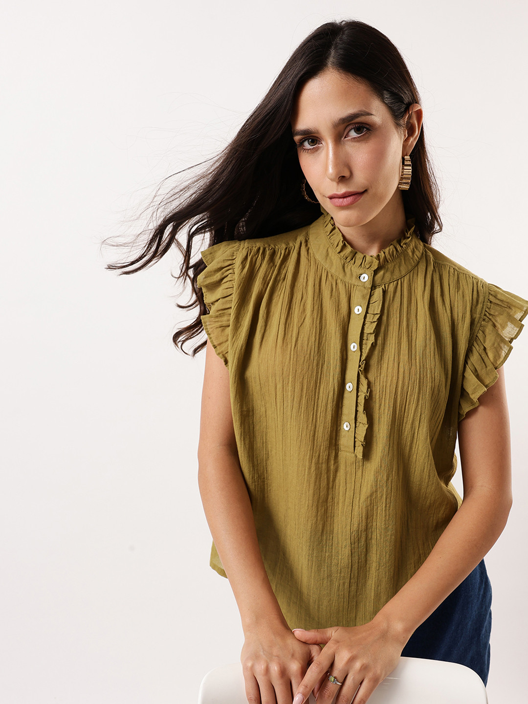 DL Woman Solid Textured Sleeveless Round Neck Ruffle Top