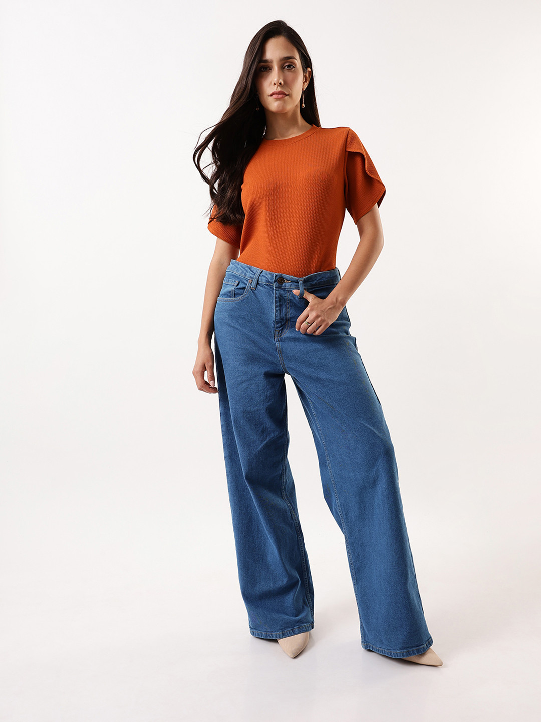 DL Woman Solid Textured Round Neck Half Petal Sleeves Top