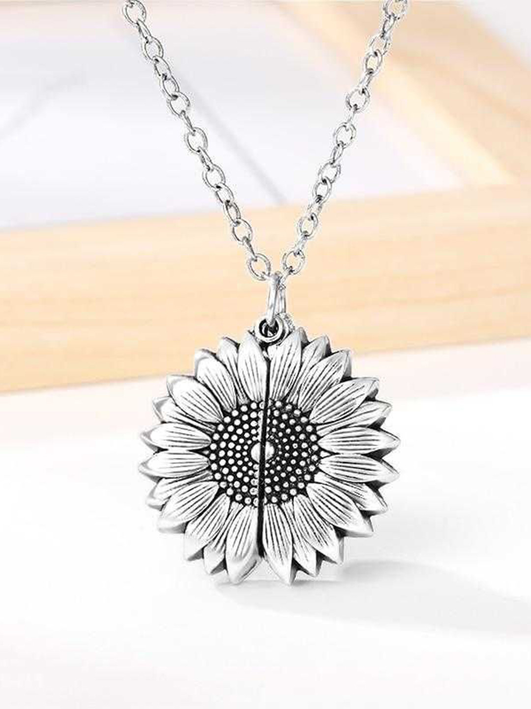 Bling Queen Stainless Steel Sunflower-Shaped Pendant With Chain