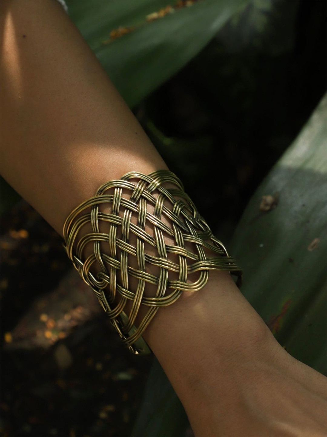 Soul Works Celtic knot Cuff Bracelet with free Brasso polishing Liquid