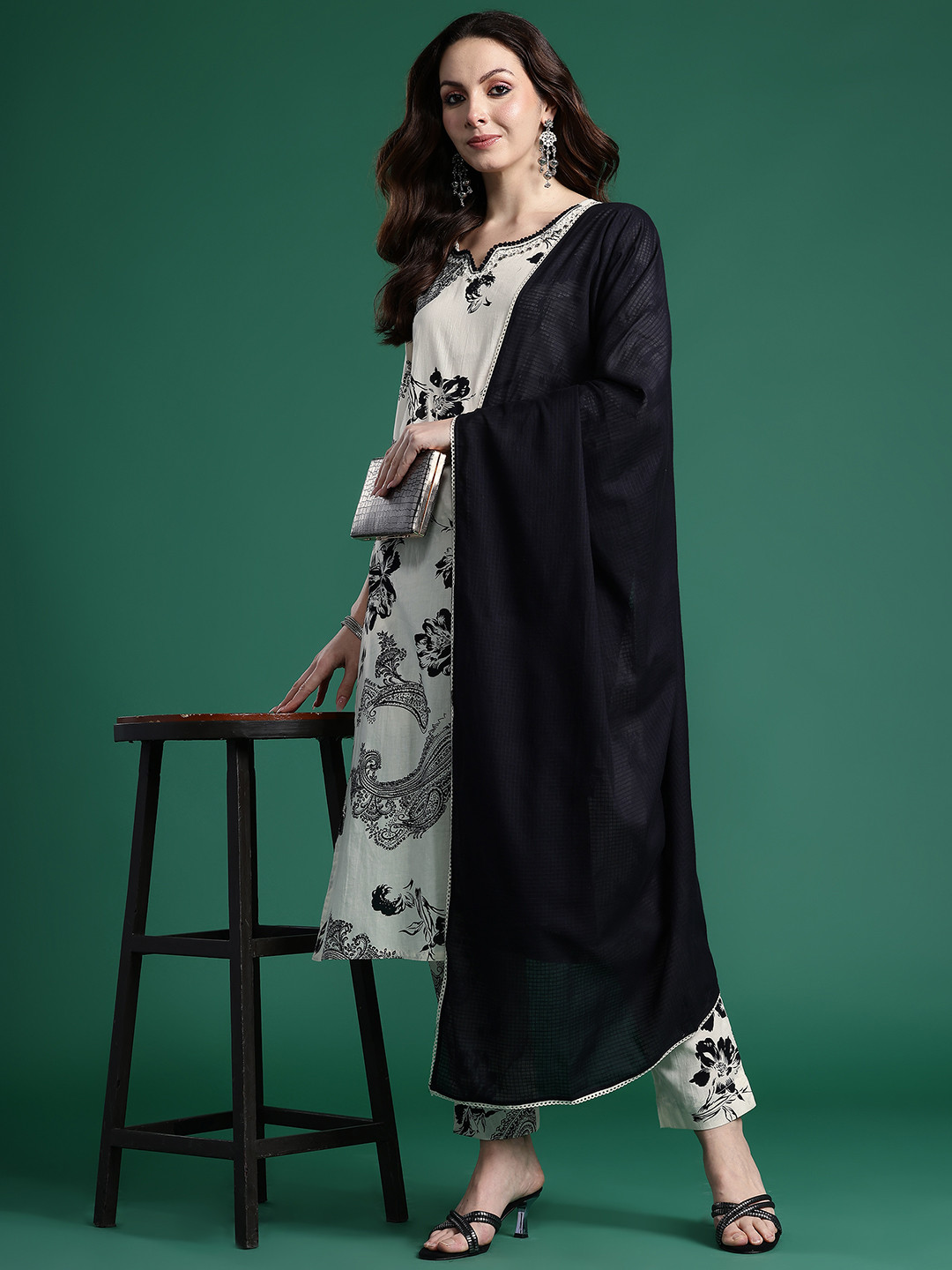 Indo Era Women Floral Printed Regular Beads and Stones Pure Cotton Kurta with Trousers & With Dupatta