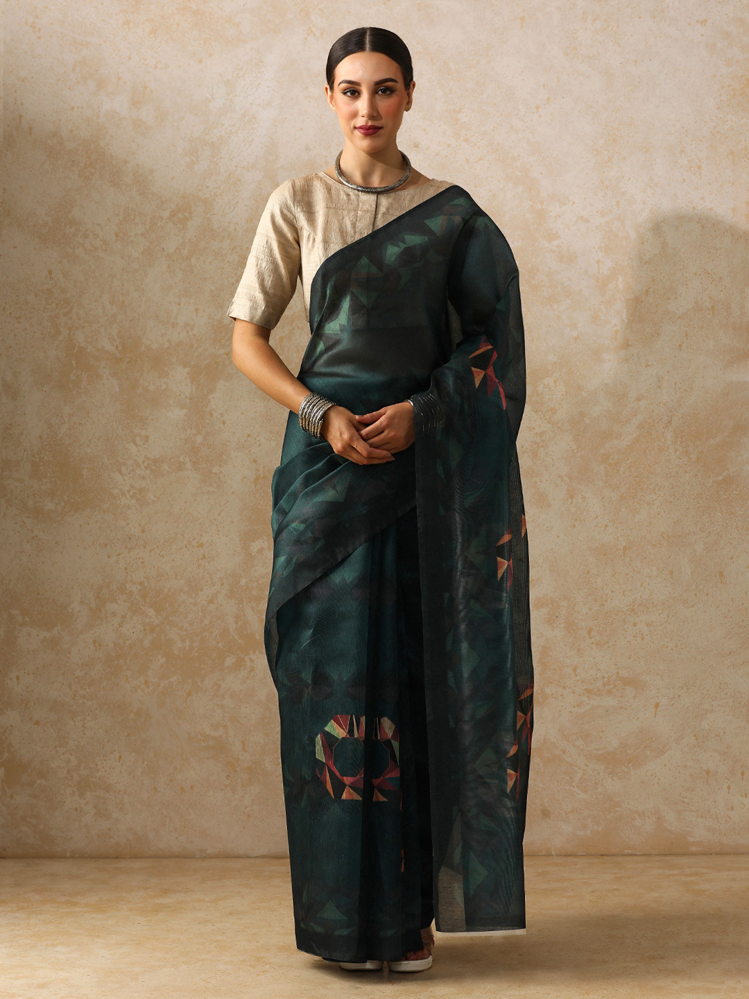 Moara Geometric Silk Blend Saree with Unstiched Blouse