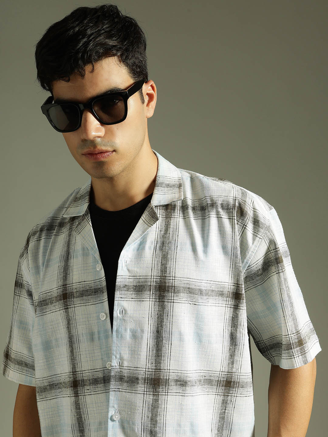 DENNISON Men White and Light Blue Checked Oversized Shirt