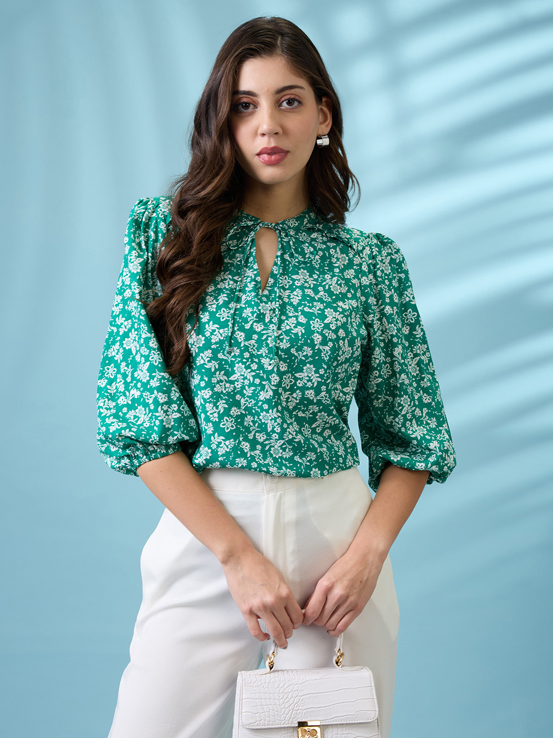 Globus Tie-Up Neck Puff Sleeves Floral Print Curved Hem Top
