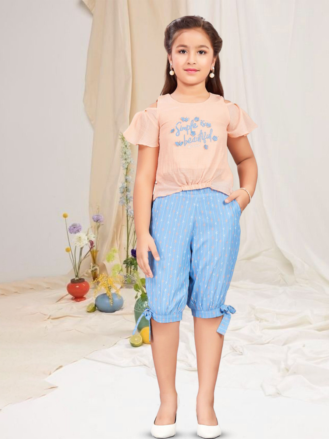 Lei-Chie Girls Printed Round Neck Top With Capri
