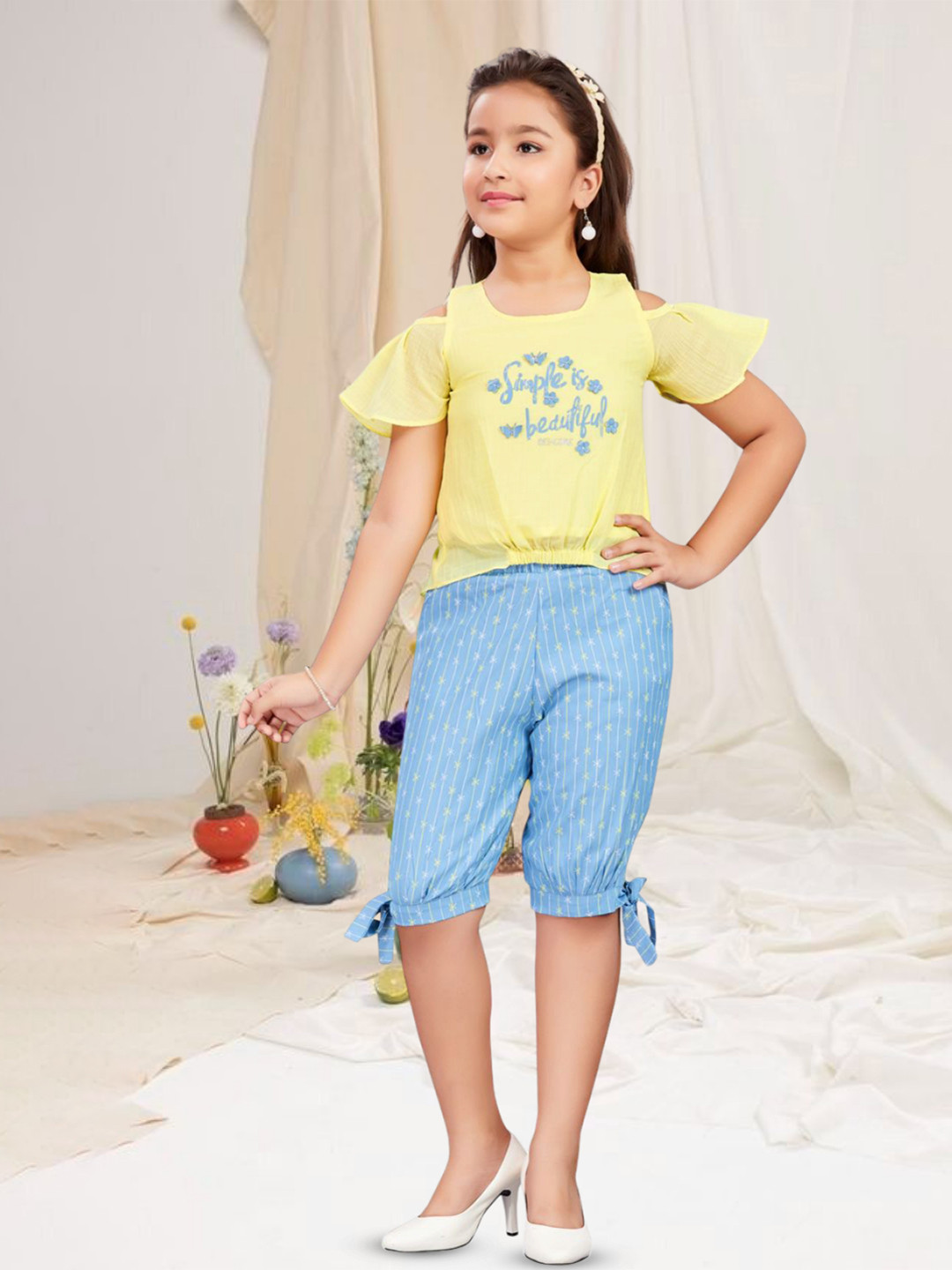 Lei-Chie Girls Printed Round Neck Top With Capri