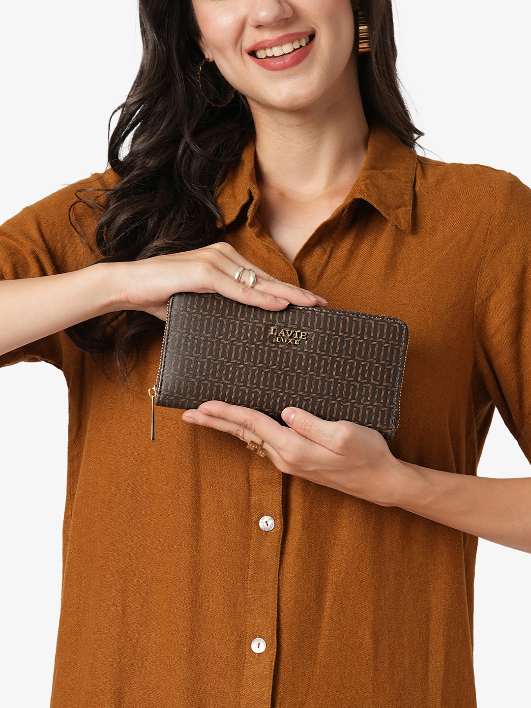 LAVIE LUXE Mono Sacy Large Zip Around Wallet