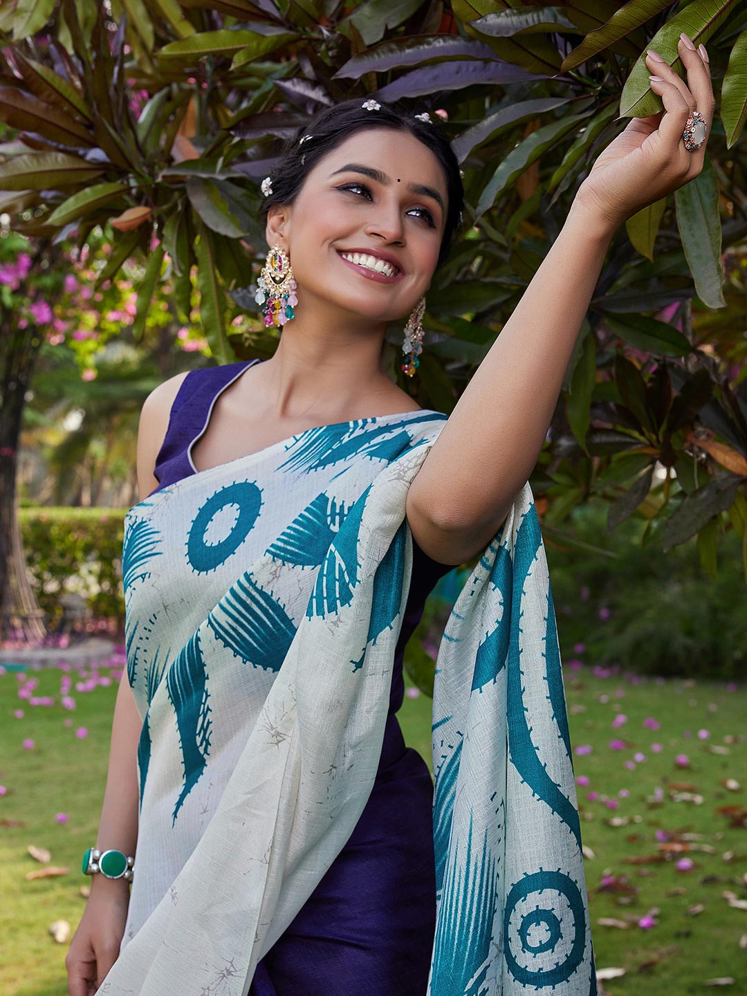 KALINI Woman  Geometric Saree