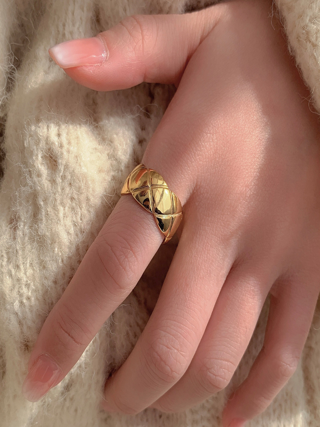 AQUASTREET 18K Gold Plated Waterproof Anti-Tarnish Bold Chunky Quilt Design Ring