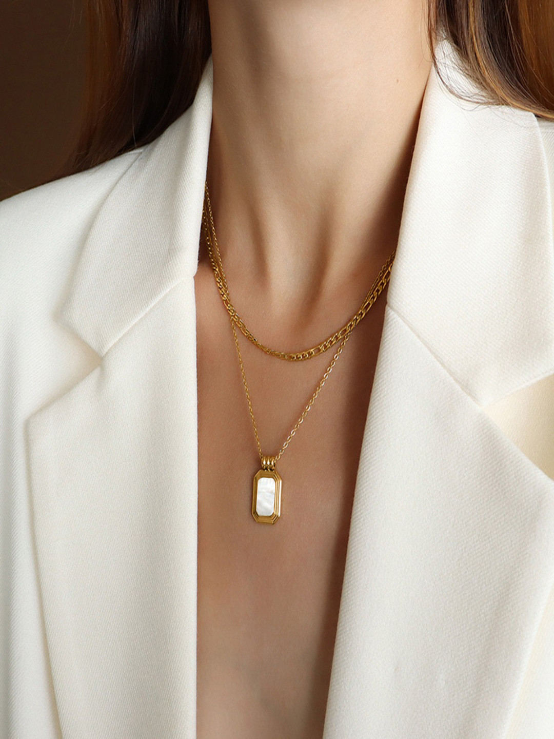 AQUASTREET 18K Gold Plated Waterproof Anti-Tarnish White Shell Layered Neckchain