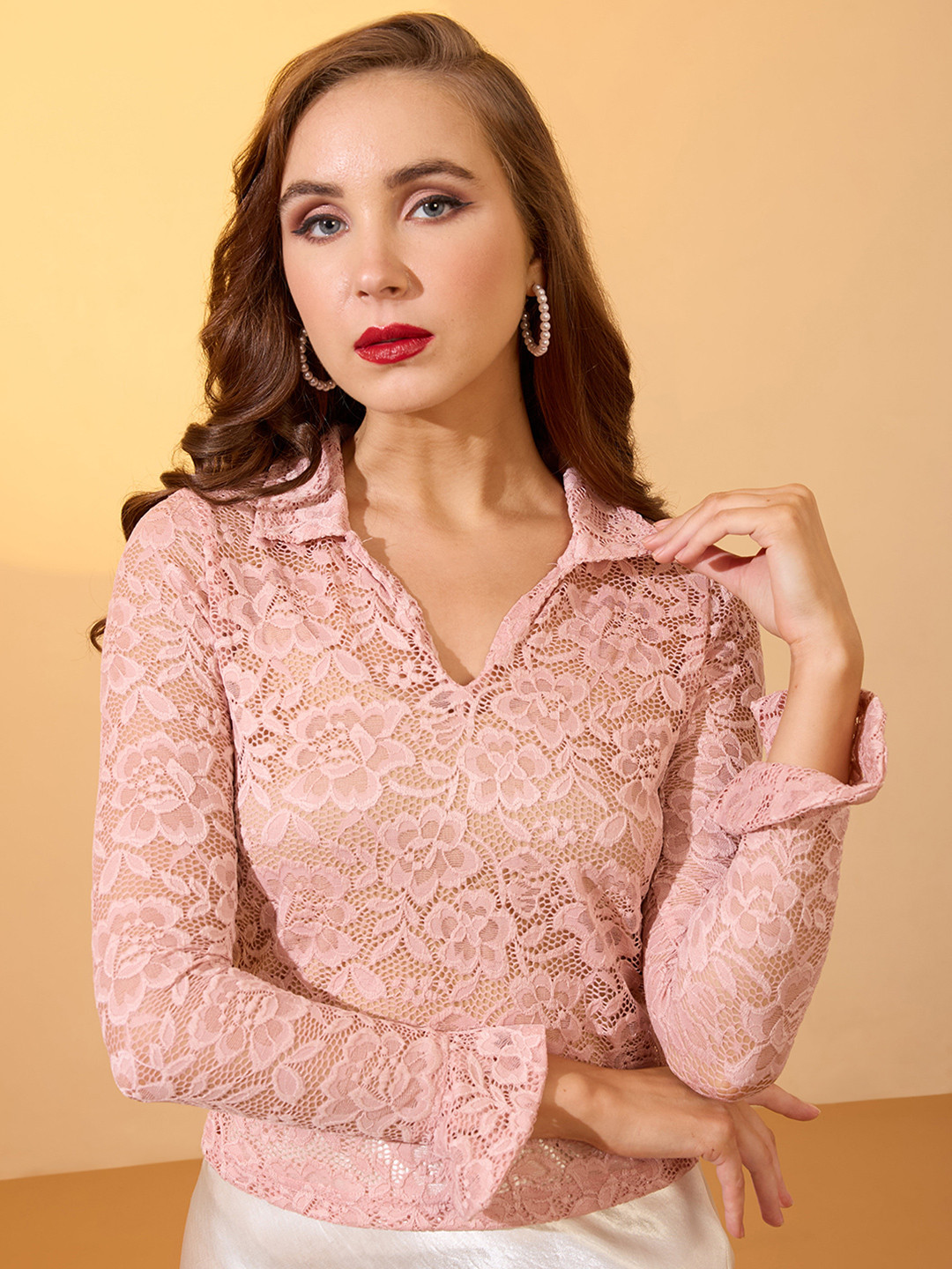 Globus Collared V-Neck Floral Lace Party Top