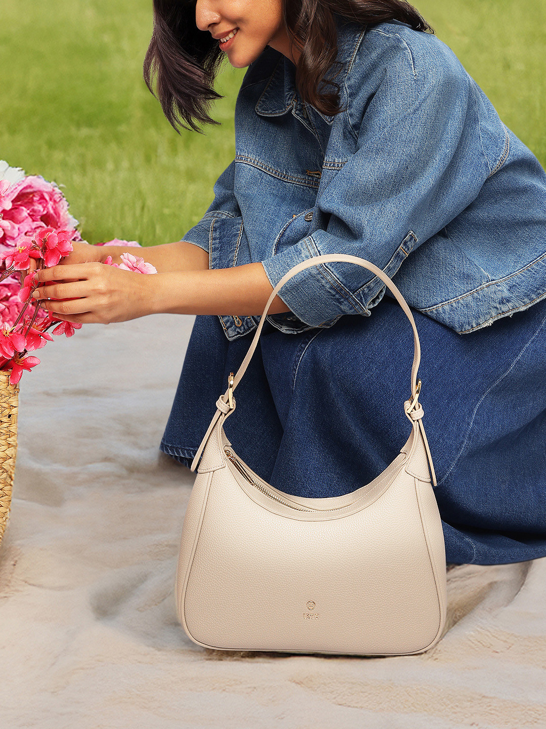 IRTH by House of Titan Fiona Grainy Medium Shoulder Bag