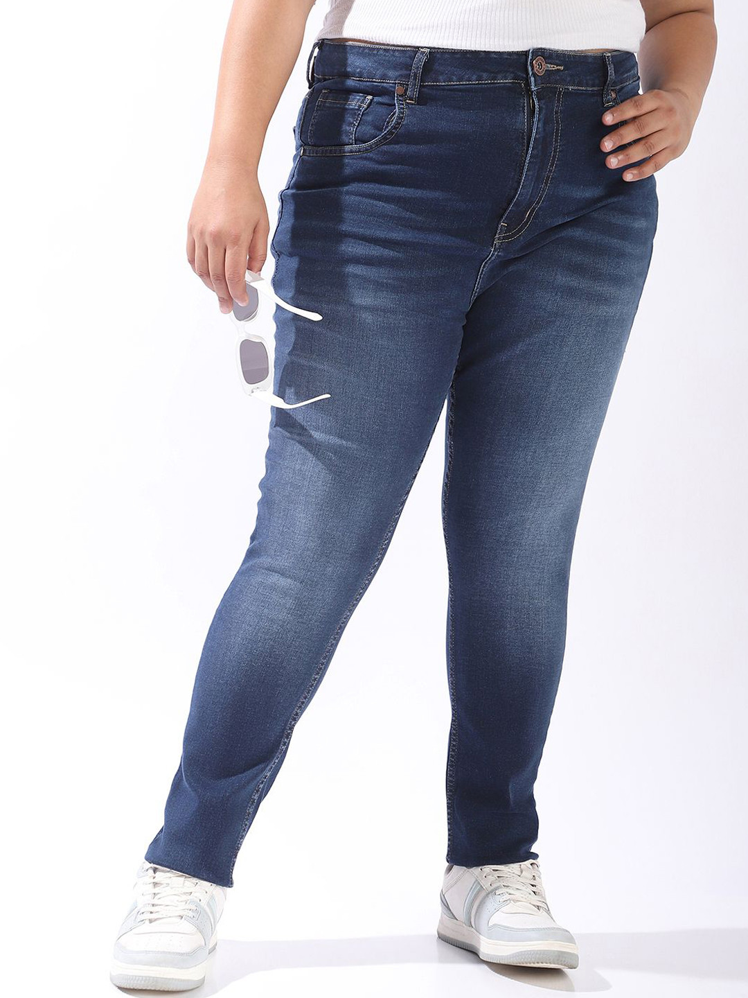 Freeform by High Star Women Comfort Skinny Fit High-Rise Light Streachable Fade Jeans