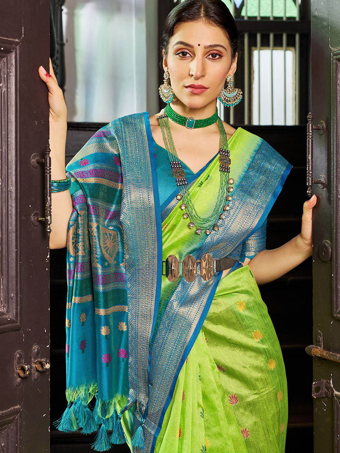 Ishin Woven Design Raw Silk Zari Saree With Unstitched Blouse Piece