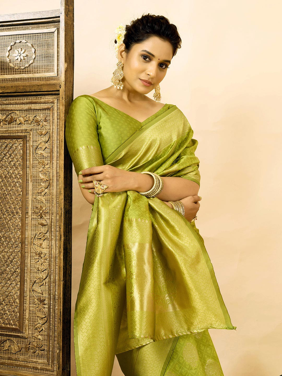 HERE&NOW Woven Design Zari Silk Blend Banarasi Saree