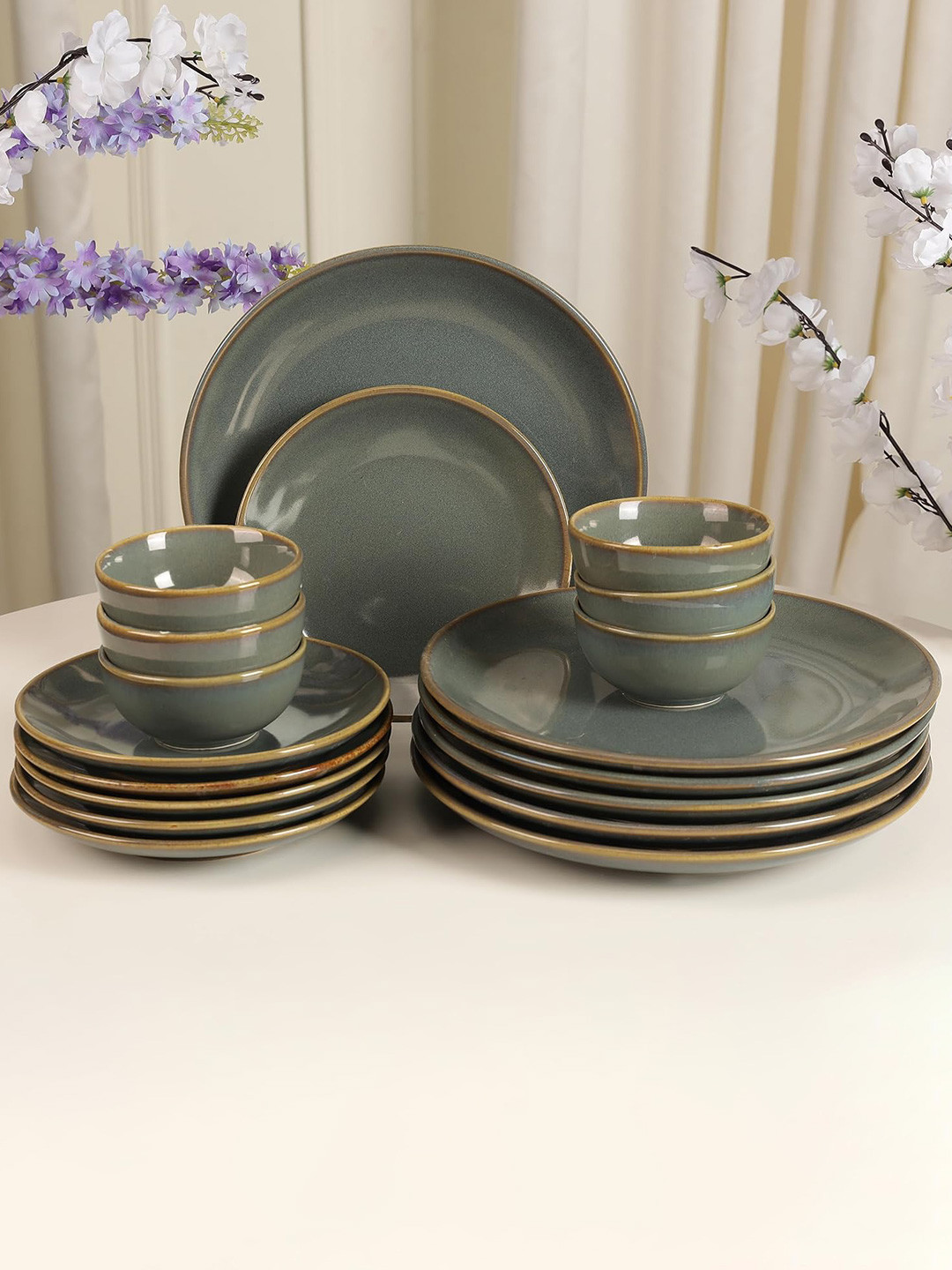 THE WHITE SPACE LIVING Reactive Glaze Olive Solid Stoneware Microwave Safe 18 Piece Dinner Set
